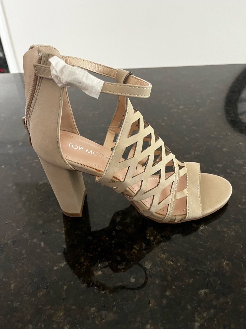 TOP Moda Nude Lattice/caged Cutout Block Heel Sandals